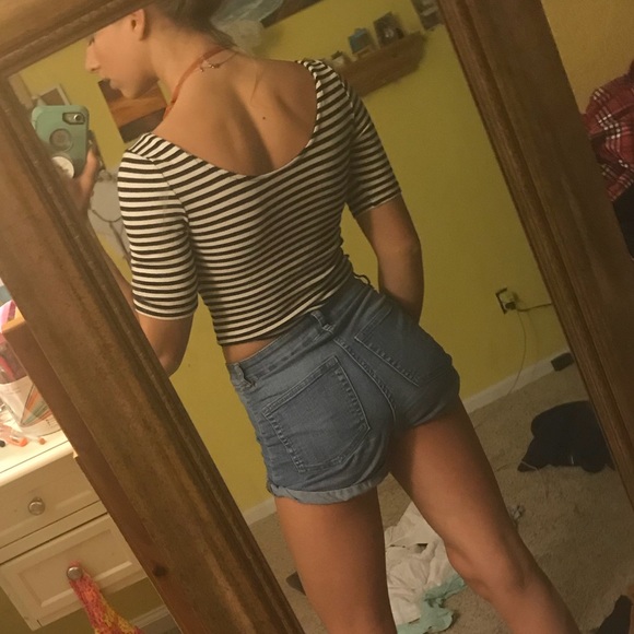 Black and white stripped tank top - Picture 3 of 5